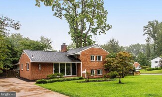 5418 Fremont St, Springfield, VA 22151