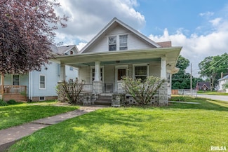 1035 W Locust St, Davenport, IA 52804