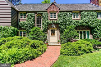 1311 Frog Hollow Rd, Jenkintown, PA 19046