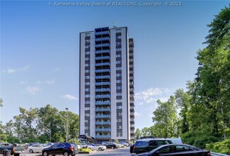 1800 Roundhill Rd Unit 805/806, Charleston, WV 25314
