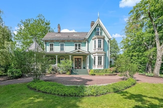 125-127 Bedell Rd, Poughkeepsie, NY 12603