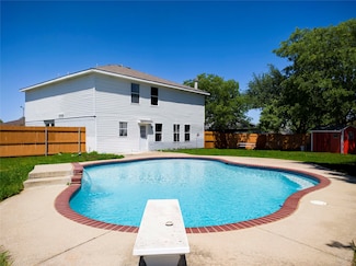 920 Kendall Dr, Arlington, TX 76001