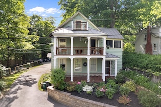 87 Crosby St, Brattleboro, VT 05301