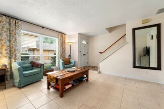 6412 S Briar Bayou Dr, Houston, TX 77072