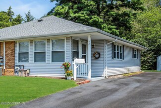 52 Berkshire Ct, Toms River, NJ 08753