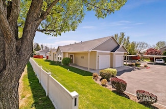 9165 W Brogan Dr, Boise, ID 83709
