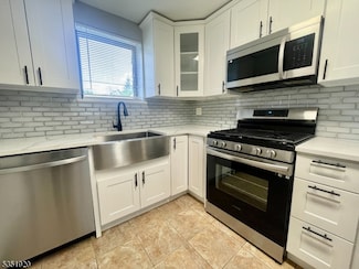 100 Lakeview Ave Unit A1, Clifton, NJ 07011