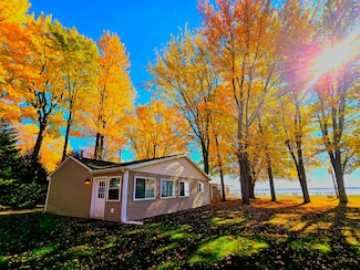 7571 E Houghton Lake Dr, Houghton Lake, MI 48629