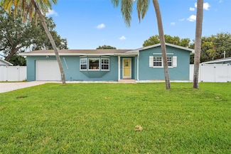 7690 91st St, Seminole, FL 33777