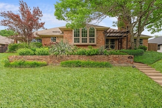 709 Robin Dr, Rockwall, TX 75087