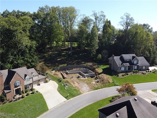 34 Greenmont Gardens, Vienna, WV 26105