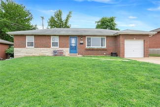 1705 Meredith Dr, Saint Louis, MO 63125
