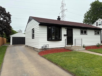 5307 W Tesch Ave, Milwaukee, WI 53220