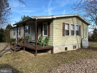 29 Phaons Rd, Pine Grove, PA 17963