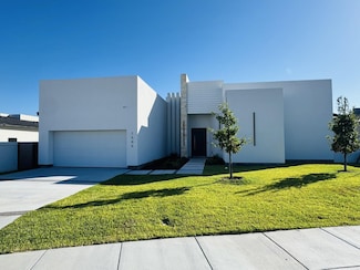 1505 Ocio Dr, Laredo, TX 78045