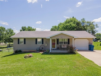 414 N Olive St, Vienna, MO 65582
