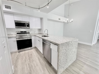 677 SW 111th Ave Unit 303, Pembroke Pines, FL 33025