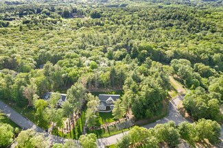 108 Nobscot Dr, Framingham, MA 01701