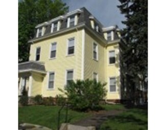 49 Hollywood St, Worcester, MA 01610