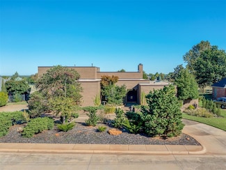 1405 Irvine Dr, Edmond, OK 73025