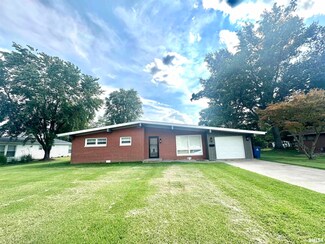 11 Greve Dr, Centralia, IL 62801