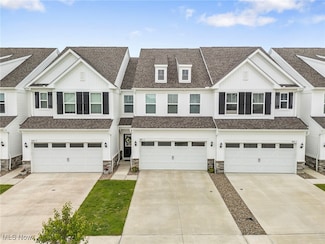 800 Dipper Ln Unit 3, Aurora, OH 44202