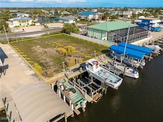 3227 Stringfellow Rd, Saint James City, FL 33956