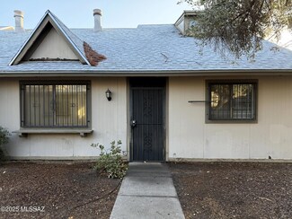 2733 N Centre Court Dr, Tucson, AZ 85705