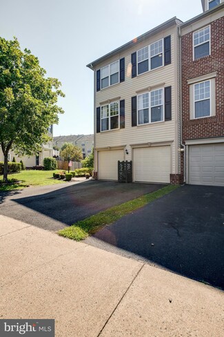 9177 Ribbon Falls Loop, Bristow, VA 20136