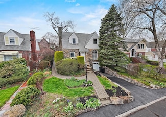 41 Saint Johns Ave, Yonkers, NY 10704