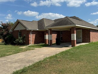 203 W End St, Terrell, TX 75160