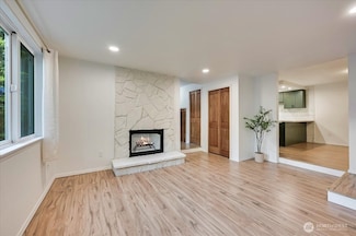 12712 NE 120th St Unit G1, Kirkland, WA 98034