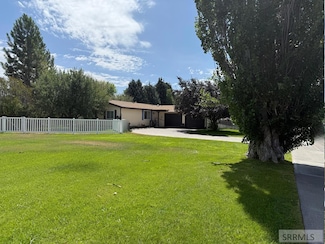 1076 Singletree Cir, Idaho Falls, ID 83402
