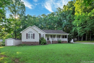 420 Benton St, South Hill, VA 23970
