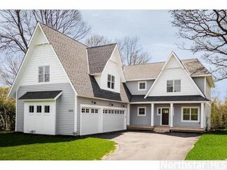 415 Lake Dr, Winsted, MN 55395