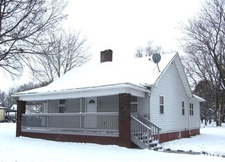 215 S Main St, Buffalo, IL 62515