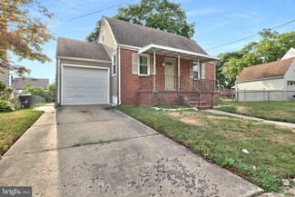6 Park Dr, Bellmawr, NJ 08031