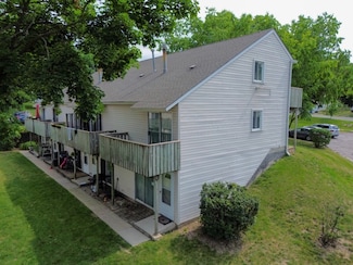 89 Maude Ave Unit A, Fox Lake, IL 60020