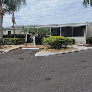 211 Town & Country Blvd, Sebring, FL 33870