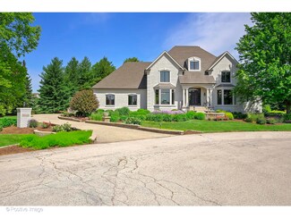 38W672 Greenview Ct, Saint Charles, IL 60175