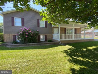 2 Shobe St, Petersburg, WV 26847