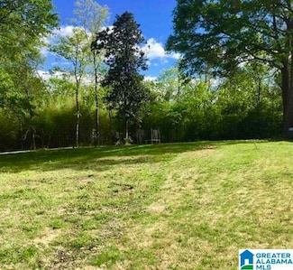 2208 Larkspur Dr, Birmingham, AL 35226