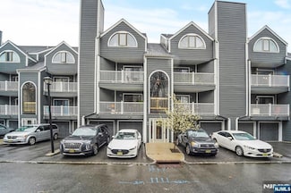 39 Triumph Ct Unit A, East Rutherford, NJ 07073