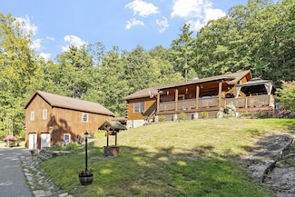 29 Northfield Rd, Erving, MA 01344