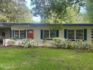 664 8th St, Daytona Beach, FL 32117