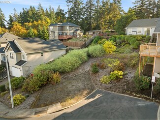 16743 SE Knoll Ridge Terrace, Milwaukie, OR 97267