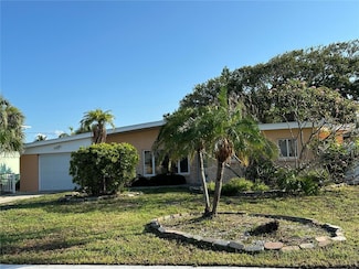 103 9th St, Belleair Beach, FL 33786