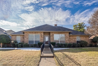 2304 Claridge Cir, Plano, TX 75075