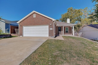 8224 Carlos St, Fort Worth, TX 76108