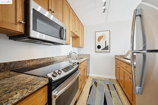 1 Kelton Ct Unit 1C, Oakland, CA 94611